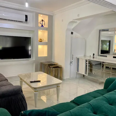 Luxery With 3 Bedrooms فيلة *