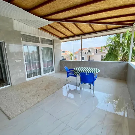 Luxery With 3 Bedrooms فيلة *